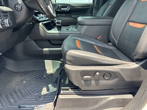 Used 2022 GMC Sierra 1500 AT4 w/ AT4 Premium Package AWD/4WD image 10