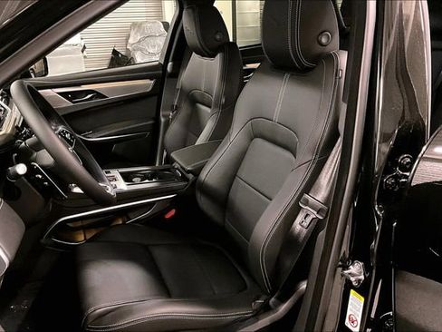 New 2026 Jaguar F-PACE R-Dynamic S image 8