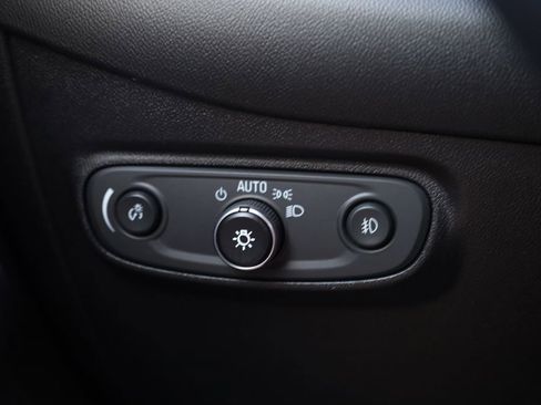 Used 2018 Chevrolet Equinox Premier AWD/4WD image 19