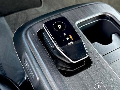 Certified 2024 Nissan Ariya AWD image 26