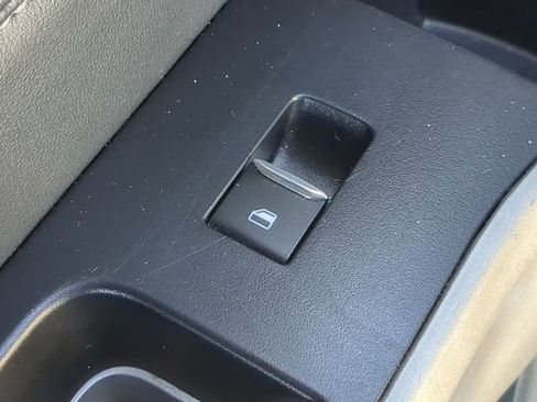 Used 2023 Ford Explorer Limited image 37