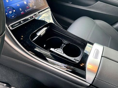 Used 2024 Mercedes-Benz C 300 Sedan image 16