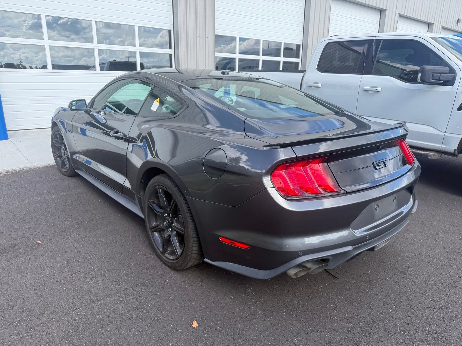 Used 2020 Ford Mustang GT Premium w/ Black Accent Package RWD image 5