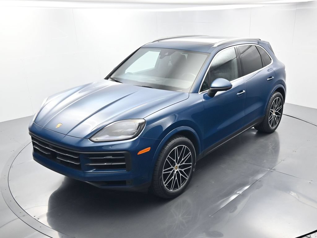 Certified 2024 Porsche Cayenne AWD/4WD image 33