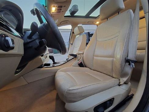 Used 2009 BMW 328i xDrive Wagon image 17