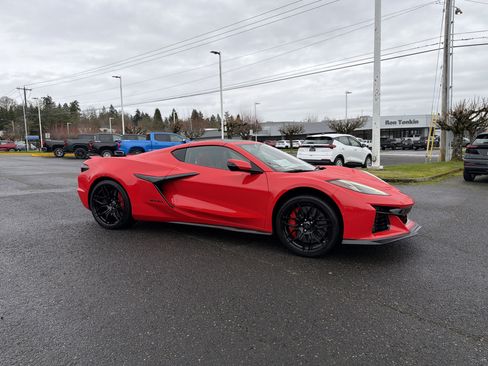 Used 2023 Chevrolet Corvette Z06 image 8
