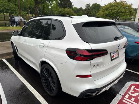Used 2025 BMW X5 xDrive40i w/ M Sport Package AWD/4WD image 3