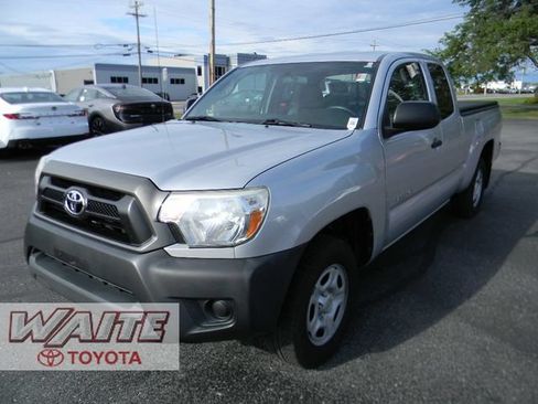 Used 2012 Toyota Tacoma 2WD Access Cab w/ Convenience Pkg image 6