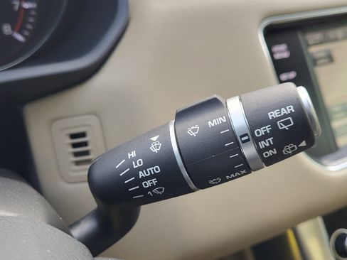 Used 2015 Land Rover Range Rover Sport HSE image 34