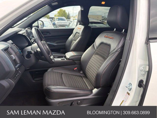 Used 2025 Nissan Pathfinder Rock Creek AWD/4WD image 3