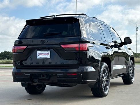 Used 2024 Toyota Sequoia Platinum AWD/4WD image 8