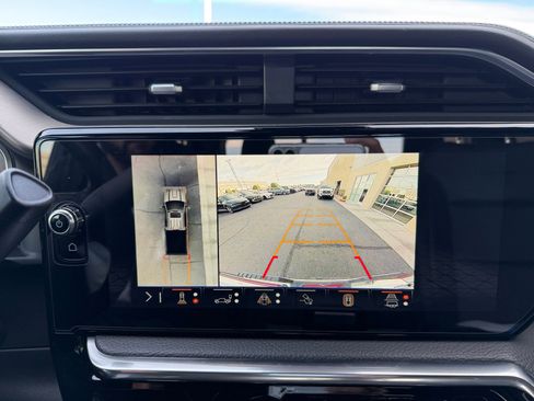 Used 2024 GMC Sierra 2500 Denali w/ Denali Reserve Package image 29