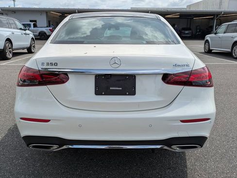 Used 2021 Mercedes-Benz E 350 4MATIC Sedan image 4
