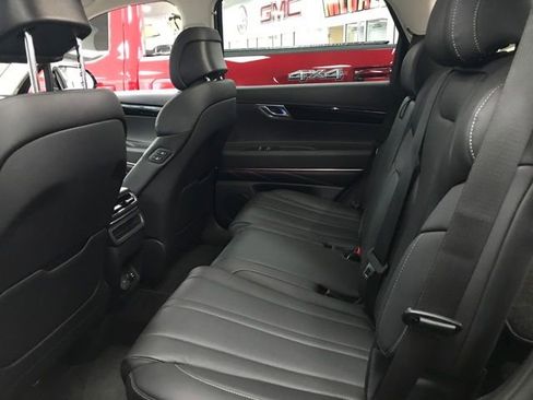 Used 2025 Genesis GV80 2.5T Standard image 17