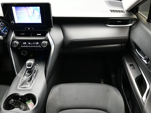 Used 2024 Toyota Venza LE AWD/4WD image 36