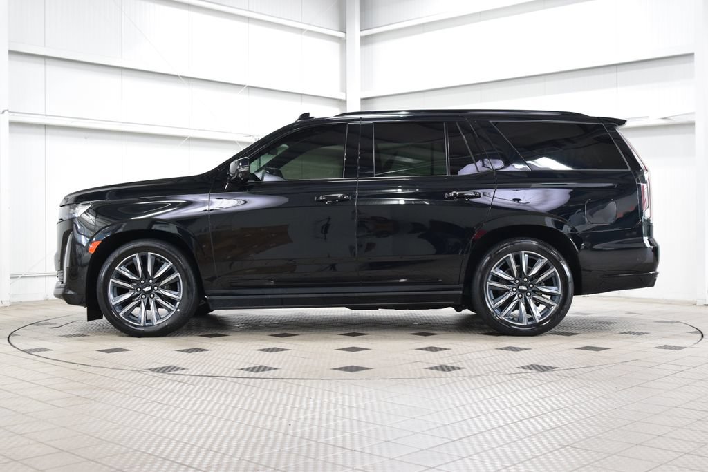 Used 2024 Cadillac Escalade Sport Platinum w/ Heavy-Duty Trailer Package AWD/4WD image 4