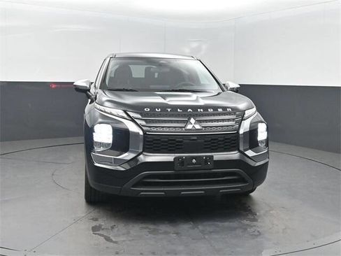 Used 2022 Mitsubishi Outlander ES image 33