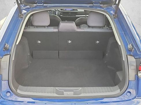 Used 2024 Toyota Prius LE FWD image 6