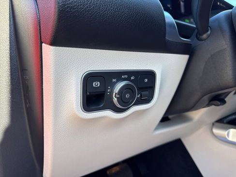 Used 2023 Mercedes-Benz EQB 250+ w/ Exclusive Package image 16