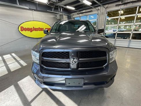 Used 2017 RAM 1500 Express AWD/4WD image 8