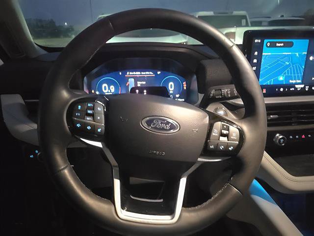 Used 2026 Ford Explorer Platinum w/ LUX Leather Package AWD/4WD image 13