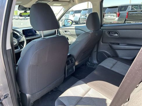 Used 2024 Nissan Rogue SV FWD image 37