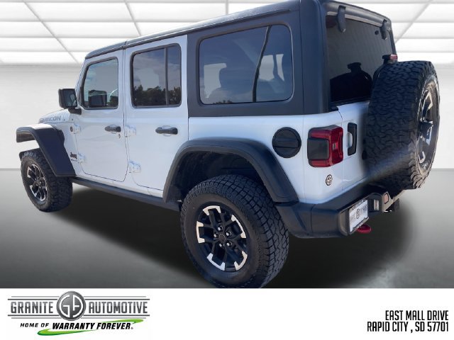 Used 2025 Jeep Wrangler Unlimited Rubicon AWD/4WD image 5
