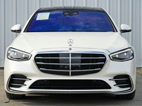 Used 2022 Mercedes-Benz S 500 4MATIC w/ AMG Line Package image 7