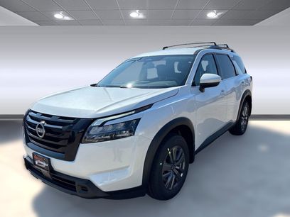 New 2025 Nissan Pathfinder SV