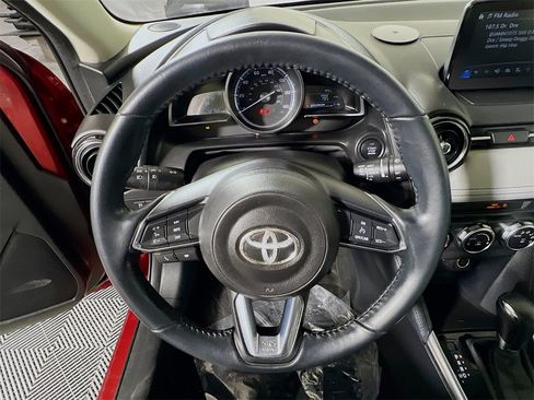 Certified 2020 Toyota Yaris XLE image 11