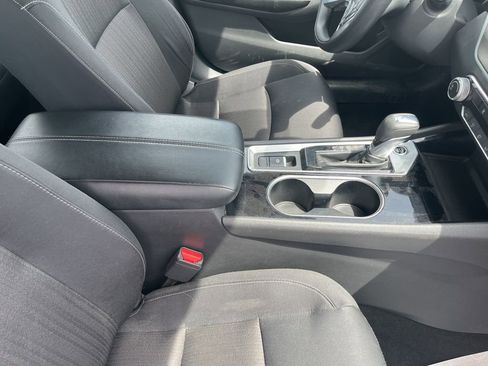 Used 2024 Nissan Altima 2.5 SV image 30