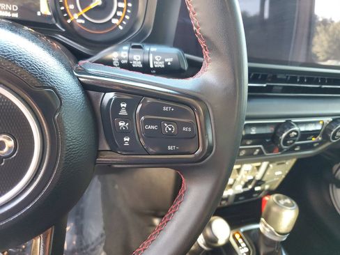 Used 2024 Jeep Wrangler Unlimited Rubicon AWD/4WD image 27