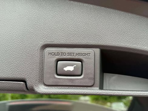 Certified 2024 Acura RDX SH-AWD w/ Technology Package image 9