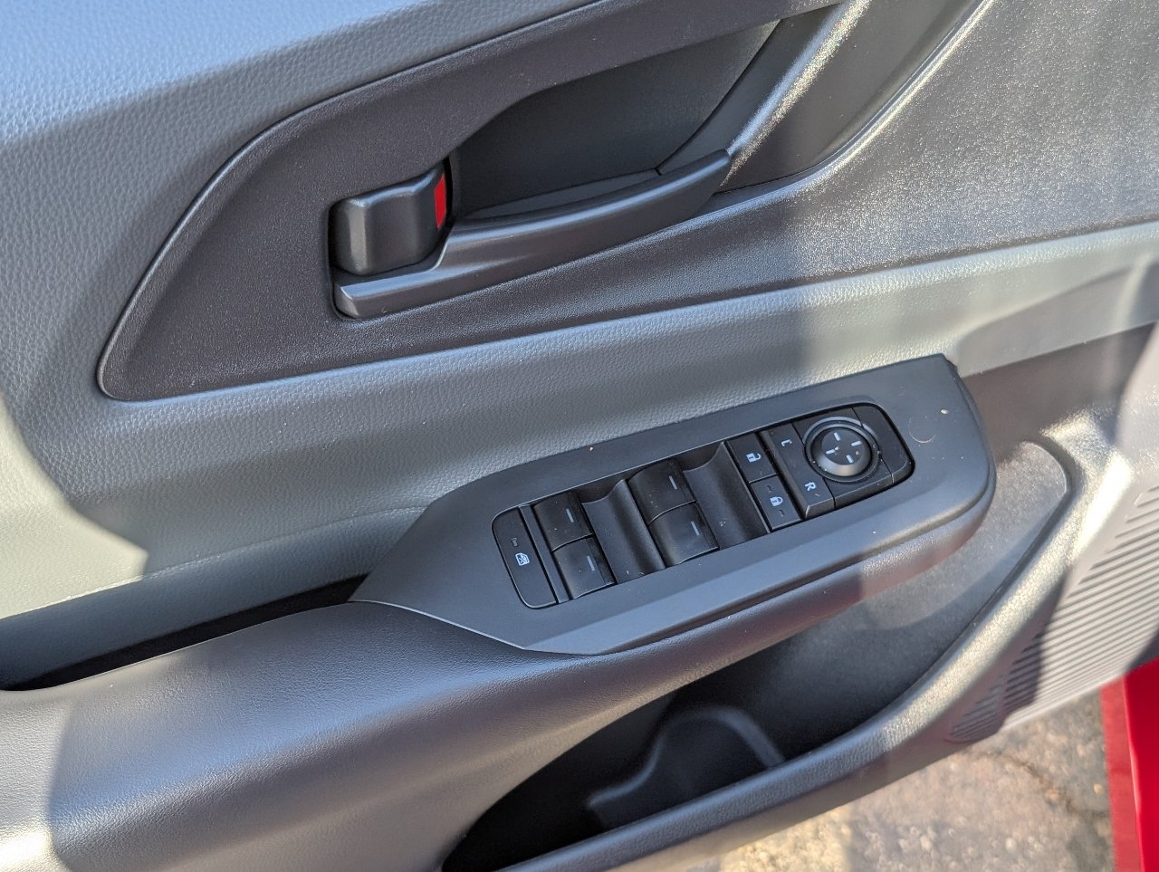 Used 2023 Toyota Prius LE FWD image 15