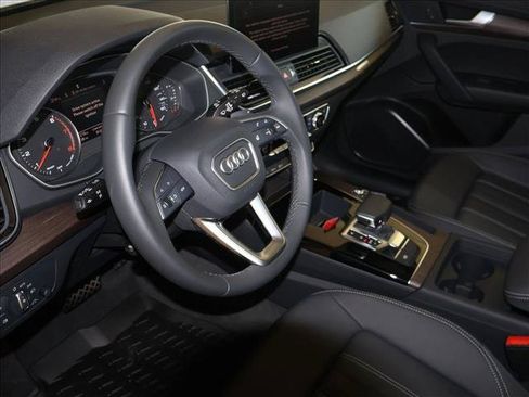 Used 2023 Audi Q5 2.0T Premium w/ Convenience Package AWD/4WD image 14
