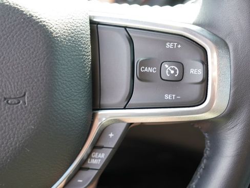 Used 2023 RAM 1500 Laramie image 32