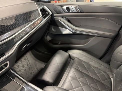 Used 2024 BMW X7 xDrive40i w/ Executive Package AWD/4WD image 29
