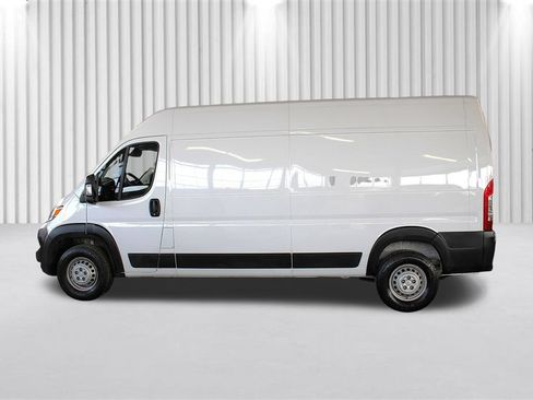 Used 2025 RAM ProMaster 2500 w/ Convenience Group FWD image 7