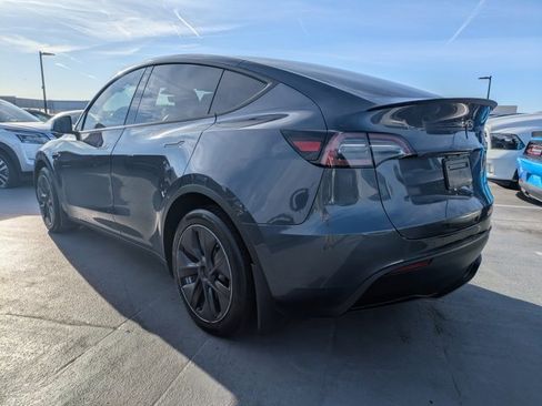 Used 2023 Tesla Model Y Long Range image 4