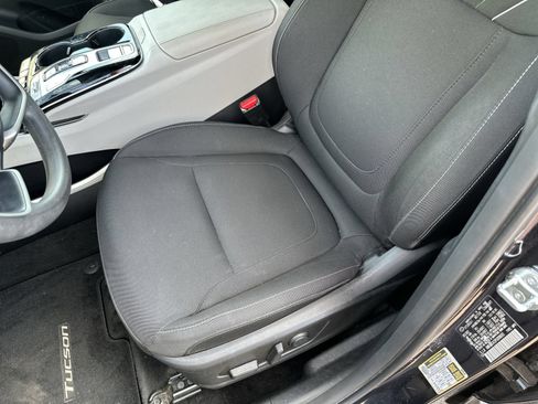 Used 2023 Hyundai Tucson Blue AWD/4WD image 13