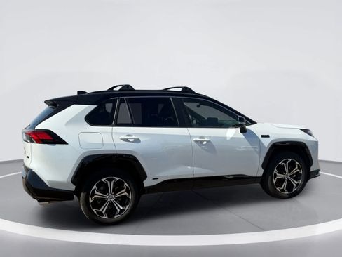 Used 2023 Toyota RAV4 XSE w/ Weather Package AWD/4WD image 5