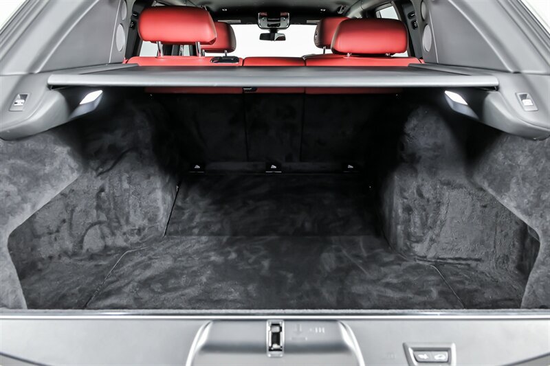 Used 2023 Rolls-Royce Cullinan w/ Leather Finishing Pack AWD/4WD image 15