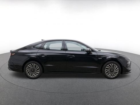 Used 2025 Hyundai Sonata SEL FWD image 10