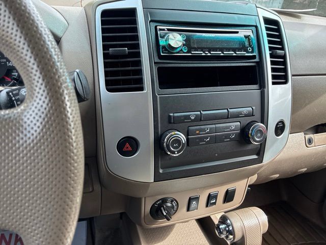 Used 2012 Nissan Frontier SV AWD/4WD image 39