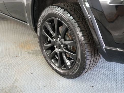 Used 2018 Jeep Grand Cherokee Altitude AWD/4WD image 52