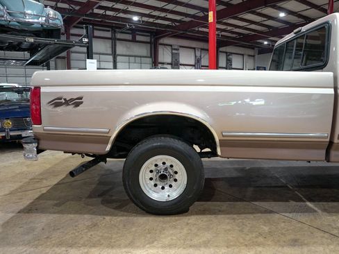 Used 1993 Ford F150 XL AWD/4WD image 9