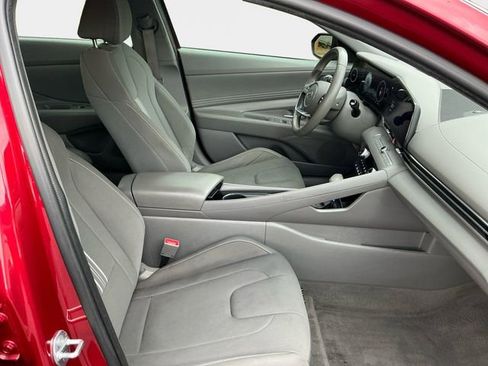 Used 2023 Hyundai Elantra SEL w/ Convenience Package FWD image 16