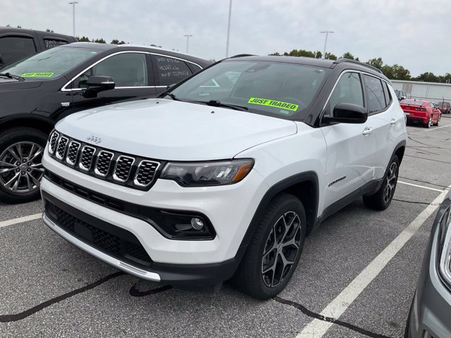 Used 2024 Jeep Compass Limited AWD/4WD image 3