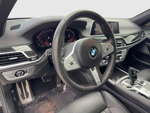 Used 2020 BMW 740i xDrive w/ M Sport Package AWD/4WD image 18