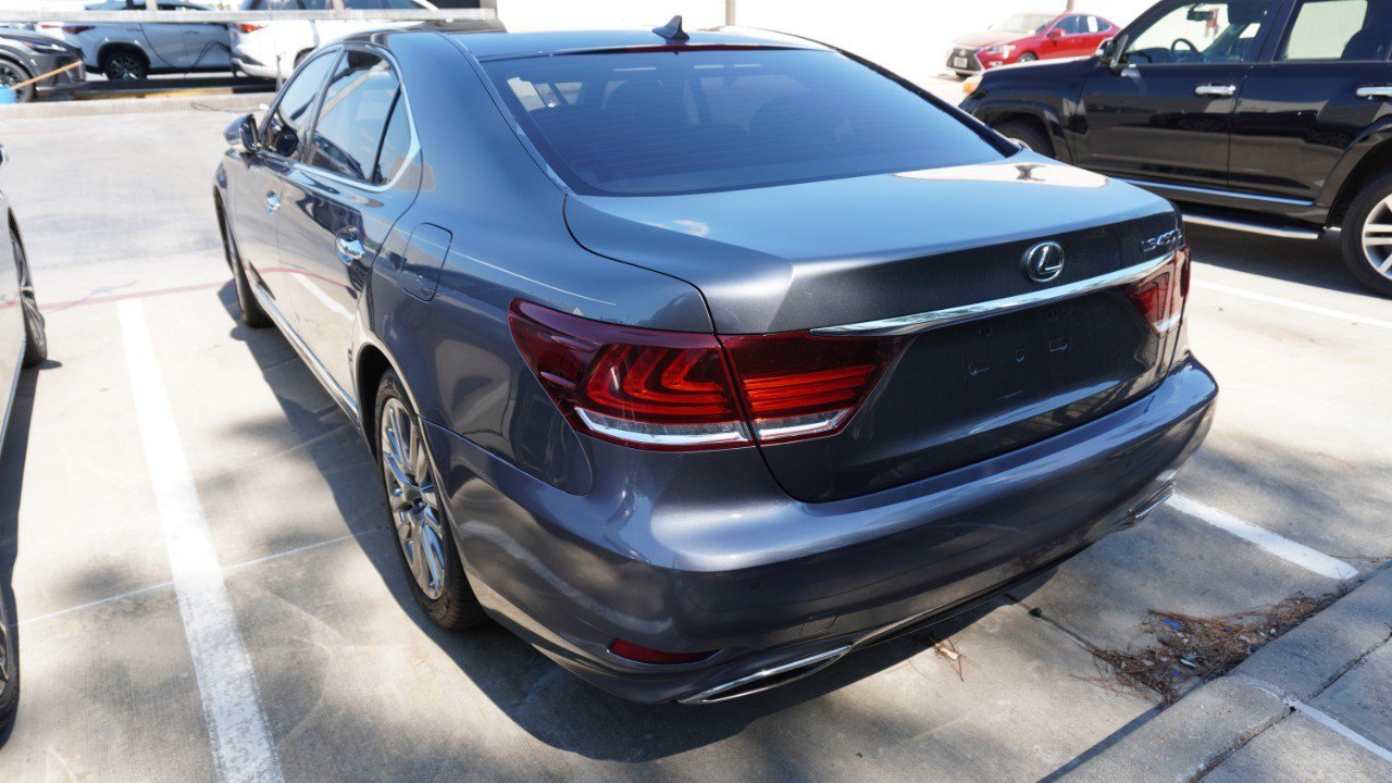 Used 2013 Lexus LS 460 L w/ All-Weather Pkg RWD image 9